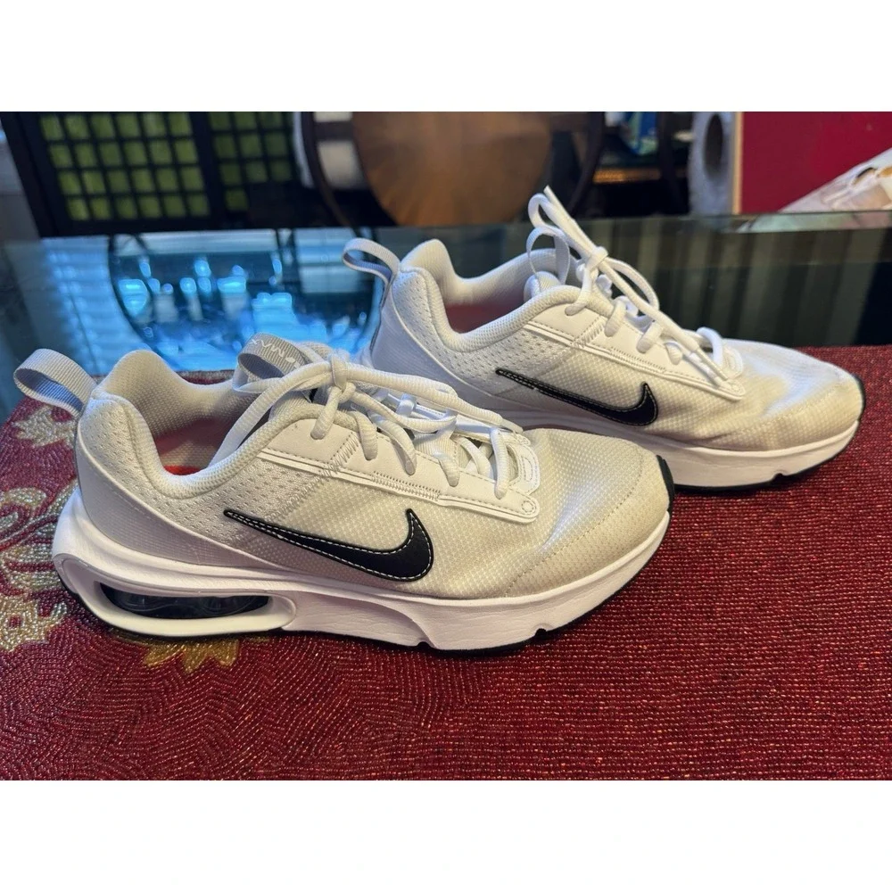 Nike Air Max INTRLK Lite Women's Size 6 White Black Running Sneakers DH9393-101